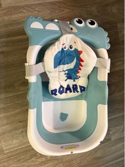 Baby bath tub