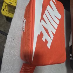 Nike shoe box, bag in Nike orange & white travel sneaker case NWT, BA 6149-810
