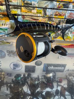 (Murrieta) Penn squall 30 Level wind star drag conventional fishing reel.