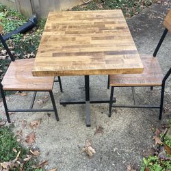 Table And Chairs 