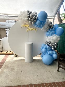 Balloon Garlands For Any Occasion , Backdrops , Cylinders