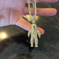 14k Gold Plated Astronaut Pendant W/Chain 