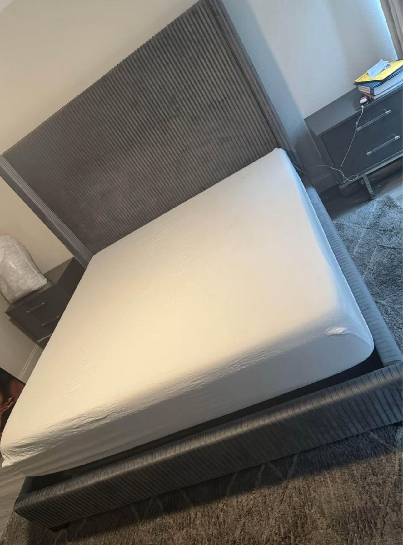 KING BEDROOM SET