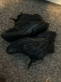 Black balenciaga runners