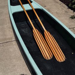 Canoe with Paddle 