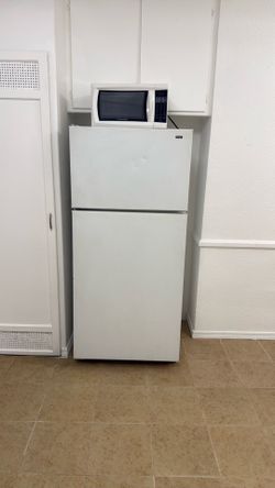 Apartment size fridge for sale!