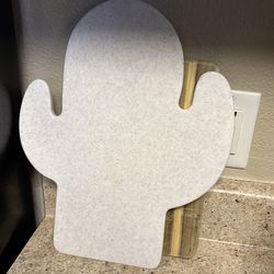 Cactus shaped cutting board