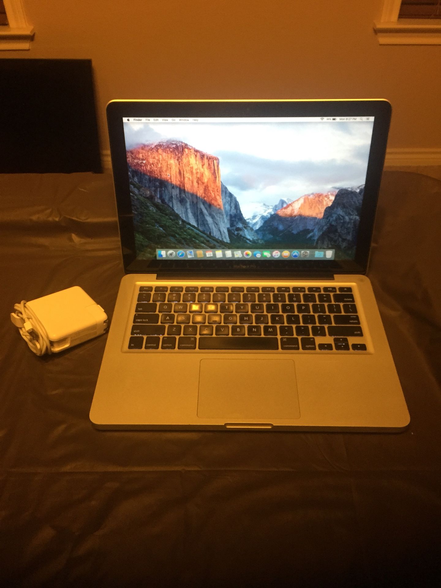 13” MacBook Pro Late 2011 i7 2.8ghz 750gb HDD
