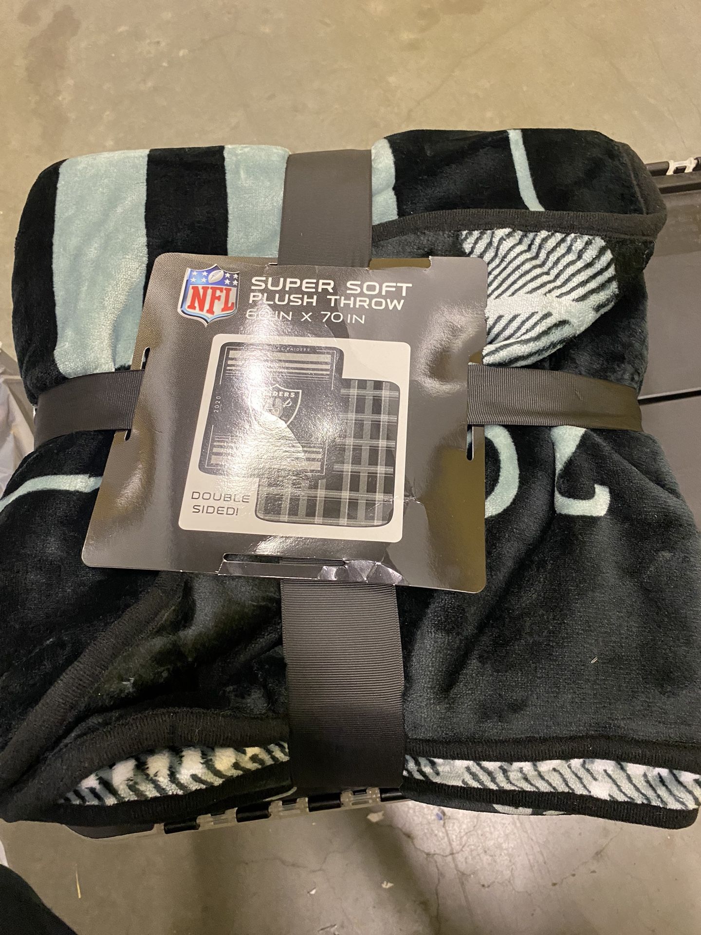 Raiders Plush Throw
