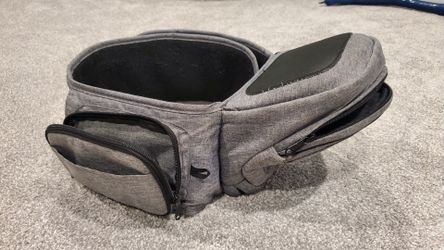 Tushbaby Hip Seat Baby Carrier – Grey/Black (Fits 4-36 Months)