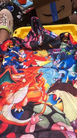 vibrant Pokémon-themed hooded sweatshirts featuring popular characters like Charizard and Gengar. BRAND NEW.