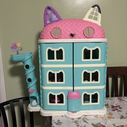 Gabby Doll House 