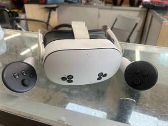 Meta Quest 3S VR Headset with Two Controllers