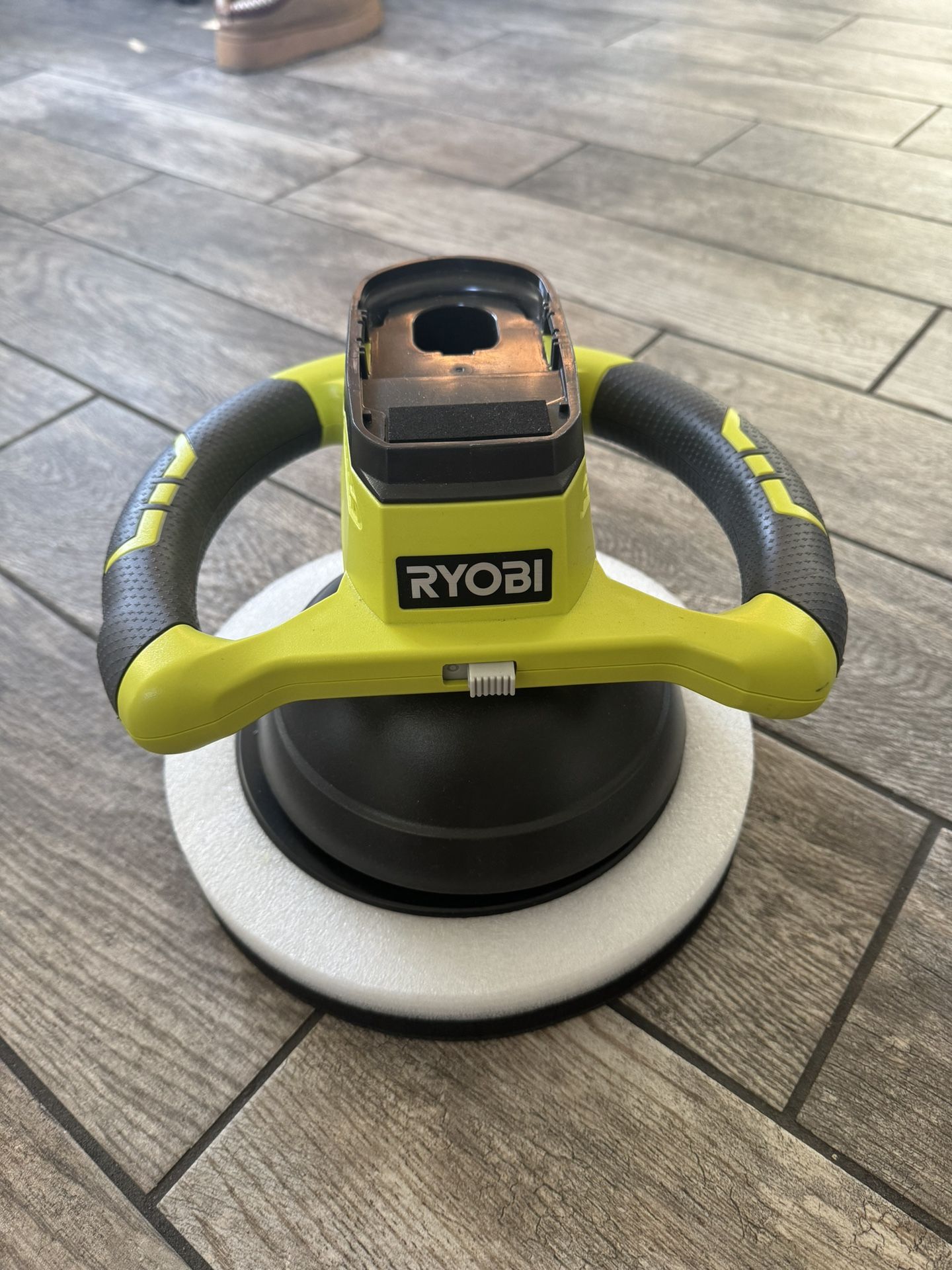 Ryobi ONE+ 18v Cordless 10” Variable Speed Random Orbit Buffer (buffer and battery included)
