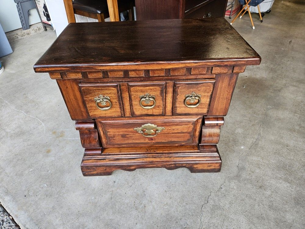 Vintage Ethan Allen End Table