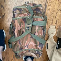 Everest Camo Rolling Duffle Bag