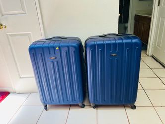 2  luggage box
