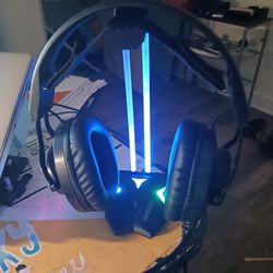 Gaming headphones and light up stand