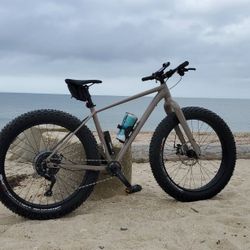 Specialized Fatboy Chisel size is L