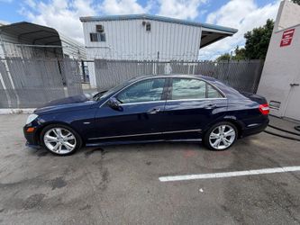 Mercedes Benz E350 (Clean title)