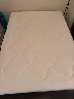 queen size mattress - clean & perfect condition midtown pickup