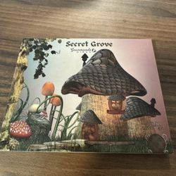 Gourmande Girls Eyeshadow Palette “Secret Grove”