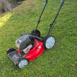 Self-propelled Lawn Mower