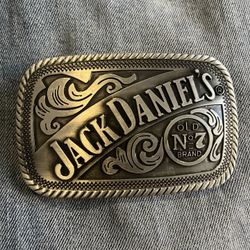 Jack Daniel's belt buckle exudes a vintage west-inspired vibe,