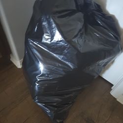 FREE PLUSHIES 