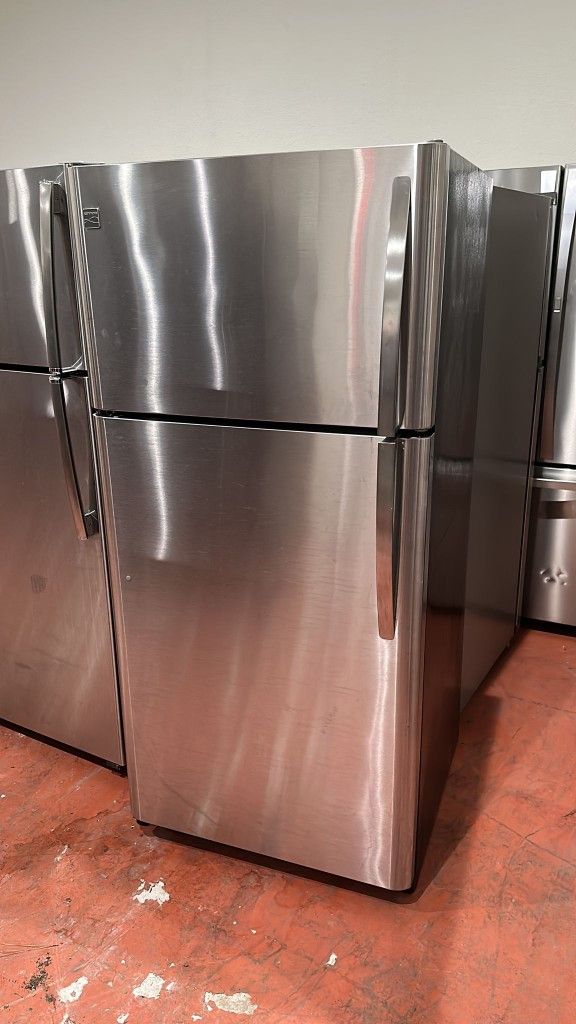 Prices Dropped! Apartment Refrigerator Kenmore Freezer on Top