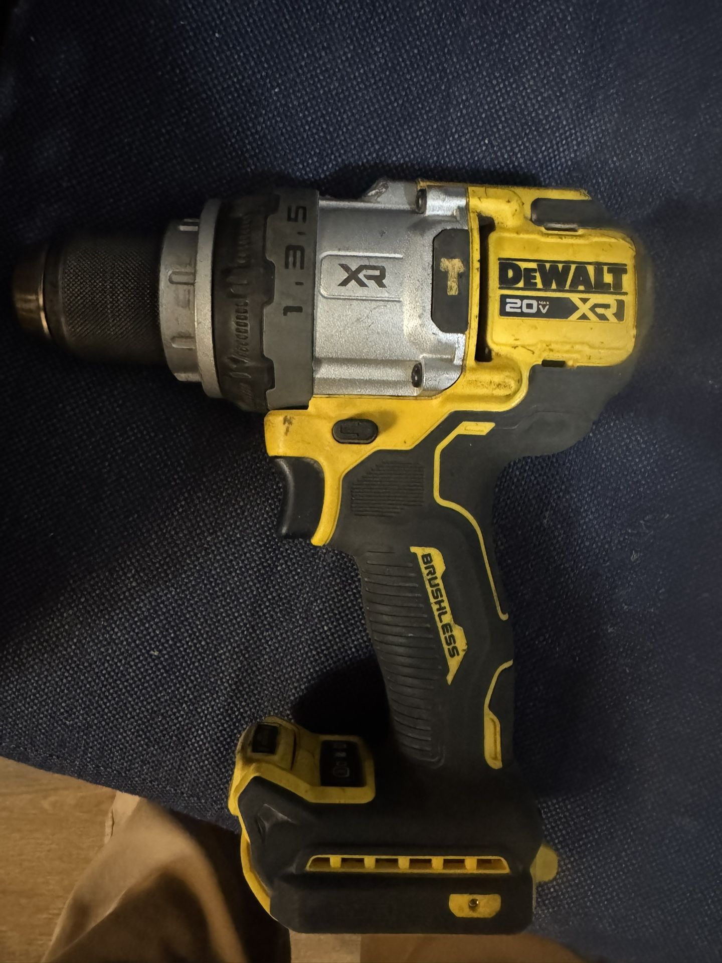 20V MAX XR Cordless Brushless 3-Speed 1/2 in. Hammer Drill