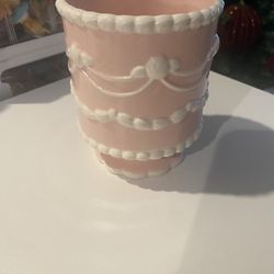 cake makeup brush holder 