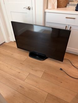 LG 50 inch LED-LCD TV