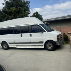 2001 Chevrolet Express 3500 Extended 