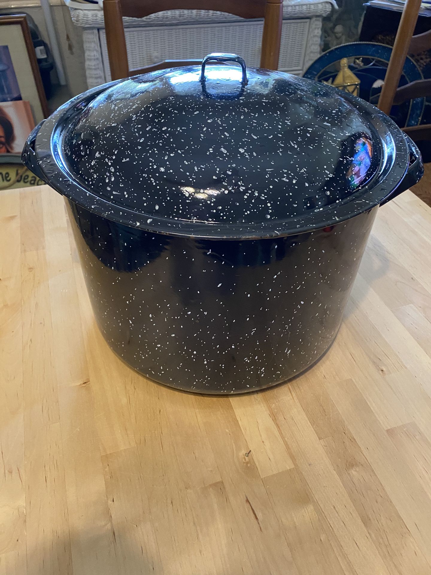Stock pot