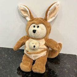 STARBUCKS KANGAROO Bear &amp; Baby JOEY 2019.  11” Approx. POUCH. Australia 