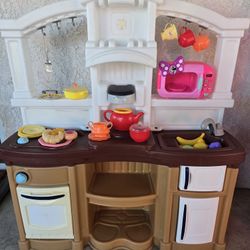 Play Kitchen 