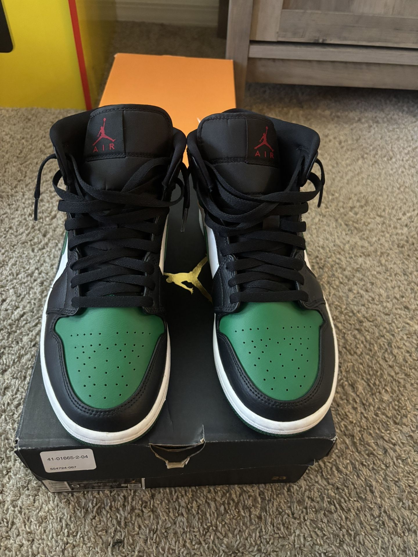 Air Jordan 1 Mid