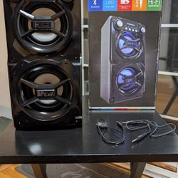 Portable Bluetooth Light Up Speaker