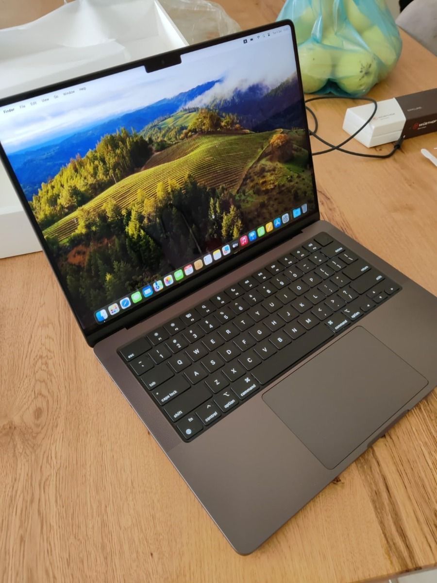 Model: Apple MacBook Air (2022)