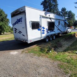 06 Toy Hauler (Project)