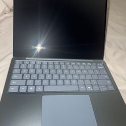 Microsoft Surface Laptop (2025) Windows 11