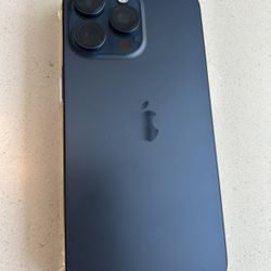 iPhone 15 Pro Max  de At&t  258gb