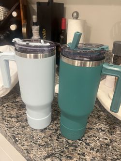 Insulated Tumbler- 2 Hydrapeak 32oz Cups With Lid And Built In Straw