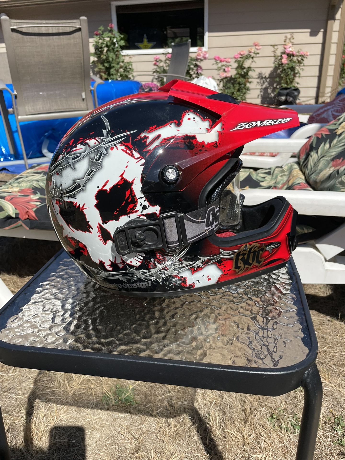 KBC zombie Helmet XL
