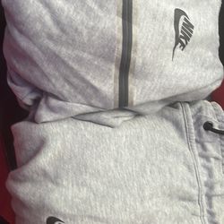 Nike Tech Fleece