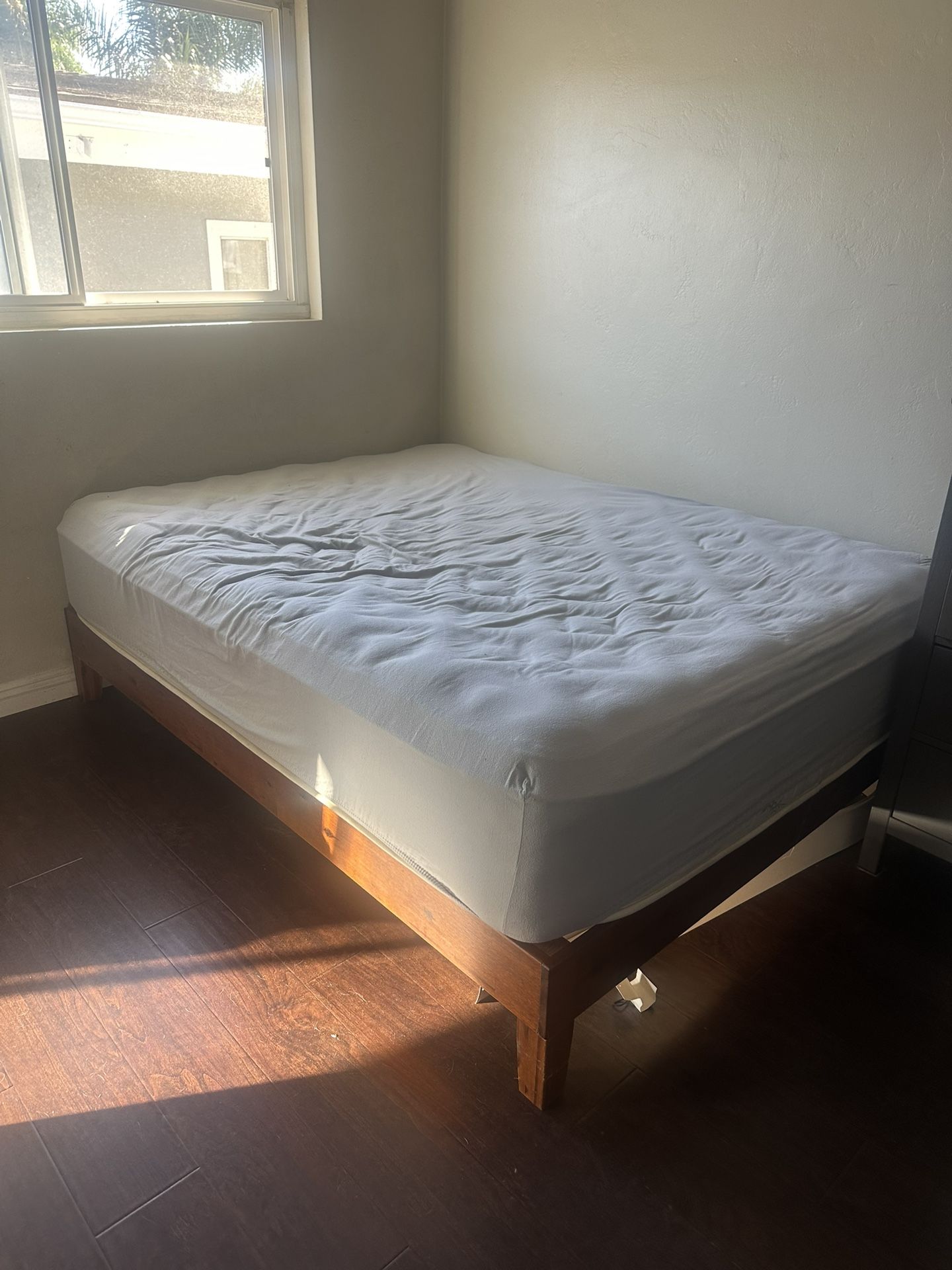 Queen Bed With Frame