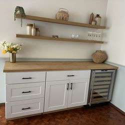 Built in mini bar set up