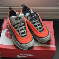Air Max 97 (GS) Size 6Y / 7.5 Women $ 65