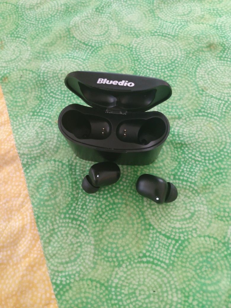 BLUEDIO WIRELESS BLUETOOTH EARBUDS BLACK
